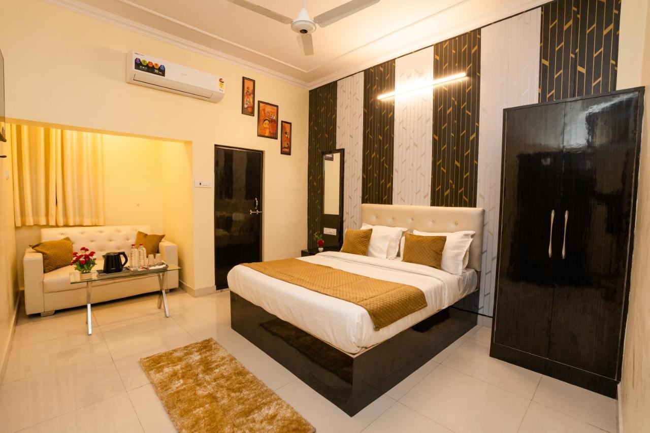 Ventex Inn Lucknow Zewnętrze zdjęcie