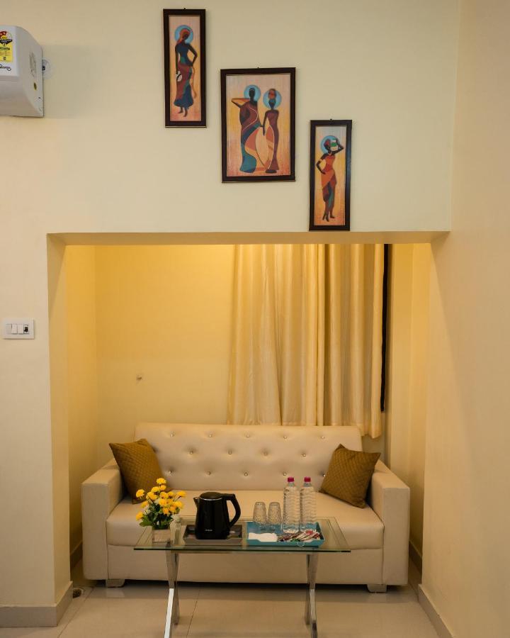 Ventex Inn Lucknow Zewnętrze zdjęcie